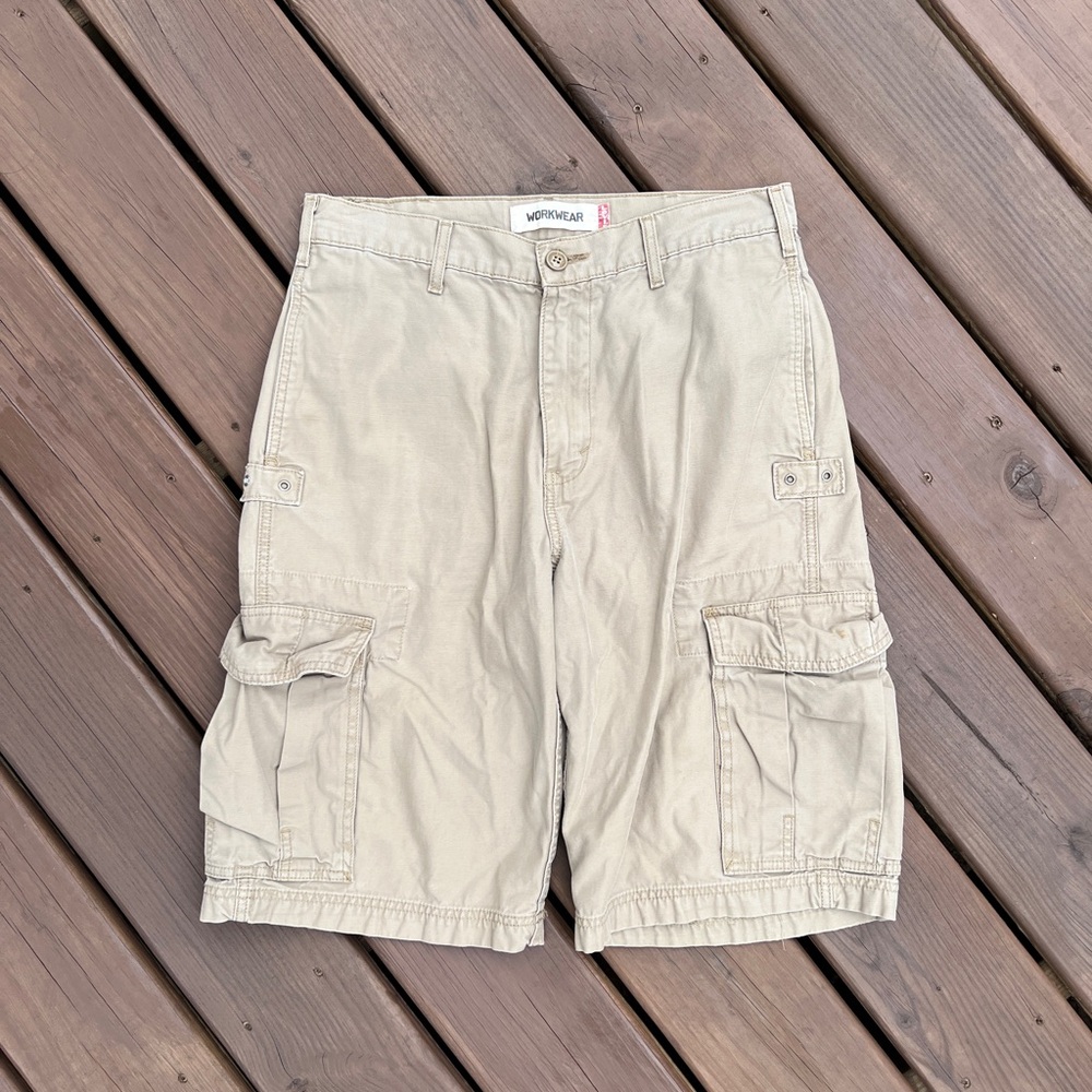 Vintage Levi’s Baggy Cargo Workwear Shorts